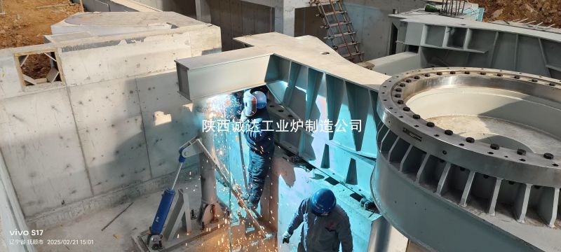 我公司自主研發(fā)的國(guó)內(nèi)首臺(tái)豎井預(yù)熱等離子直流電弧爐正式啟動(dòng)安裝！